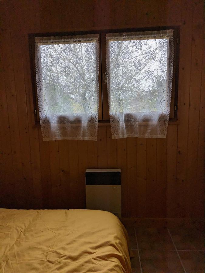 Au Petit Chalet D'Illiers Combray - Salle D'Eau Uniquement Kültér fotó